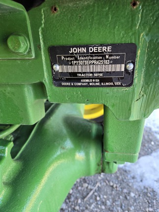 2023 John Deere 5075E Tractor