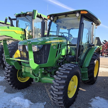 2023 John Deere 5075E Tractor