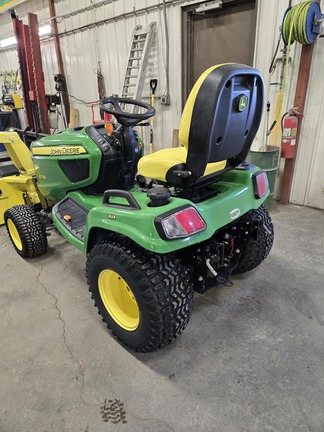 2017 John Deere X738 Garden Tractor