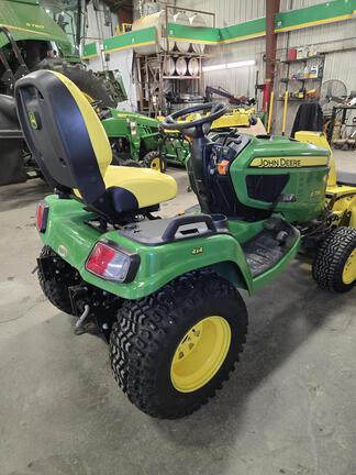 2017 John Deere X738 Garden Tractor