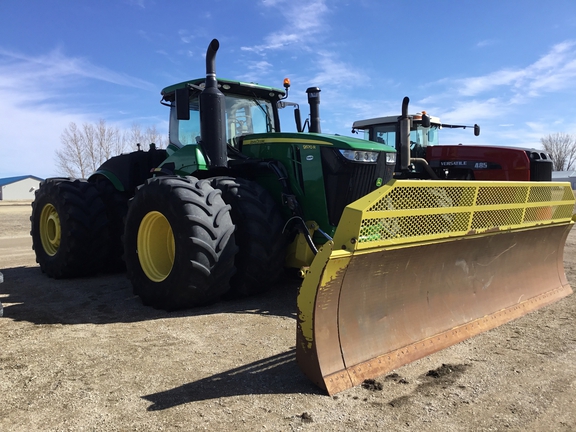 2022 John Deere 9570R Tractor 4WD
