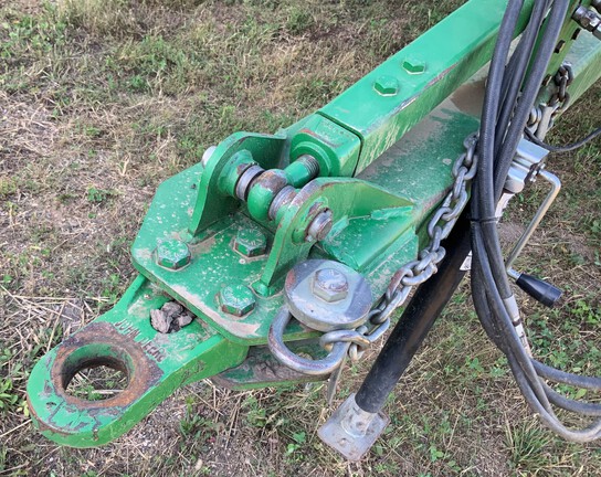 2010 John Deere 2210 Field Cultivator