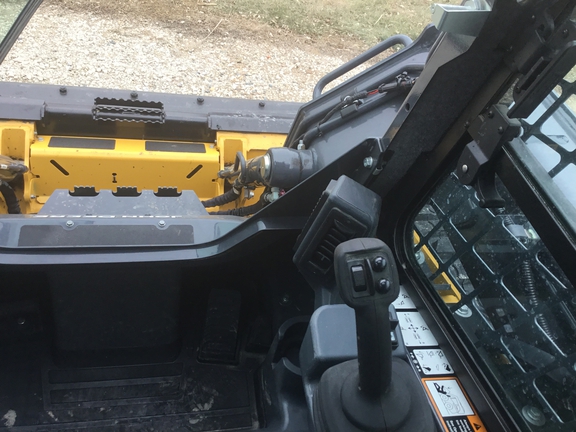 2023 John Deere 320G Skid Steer Loader