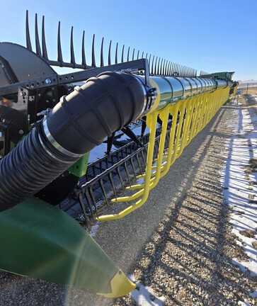 2023 John Deere RD45F Header Combine