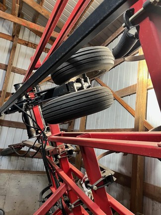 2010 Case IH TIGERMATE 200 Field Cultivator