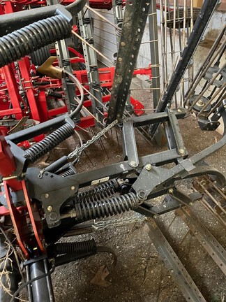 2010 Case IH TIGERMATE 200 Field Cultivator