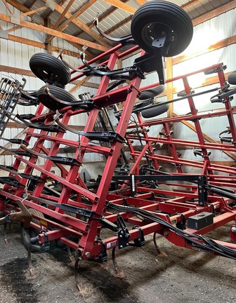 2010 Case IH TIGERMATE 200 Field Cultivator