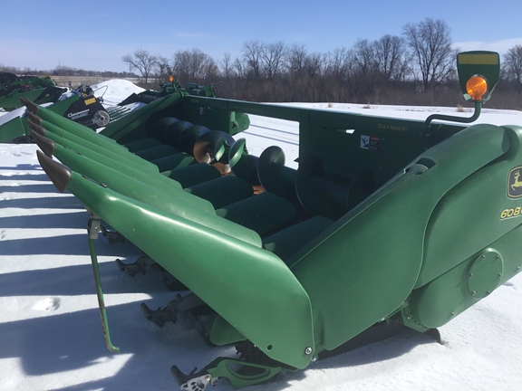 2013 John Deere 608C Header Corn Head