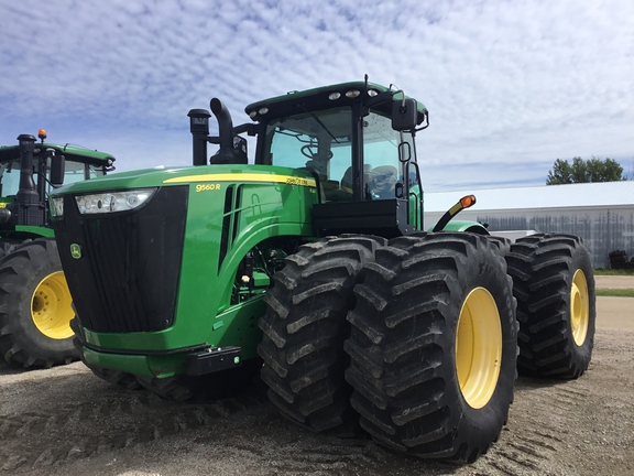 2014 John Deere 9560R Tractor 4WD