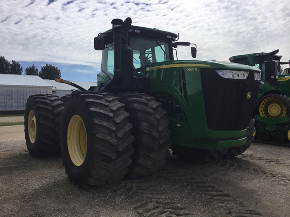 2014 John Deere 9560R Tractor 4WD