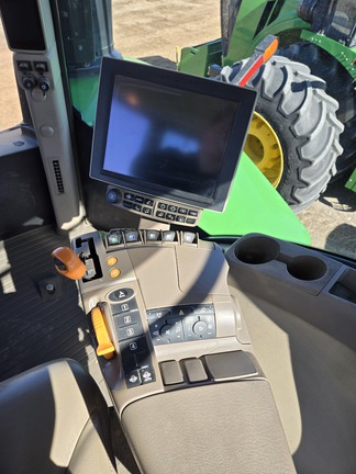 2015 John Deere 9570R Tractor 4WD