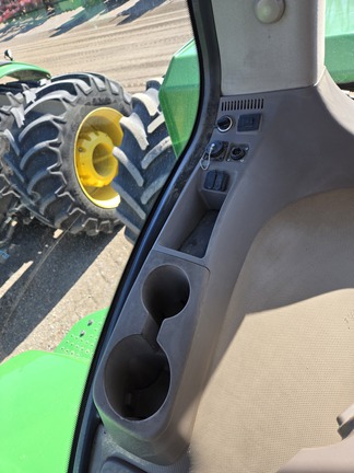 2015 John Deere 9570R Tractor 4WD