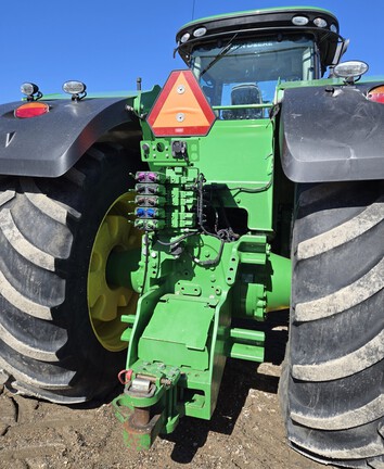 2015 John Deere 9570R Tractor 4WD