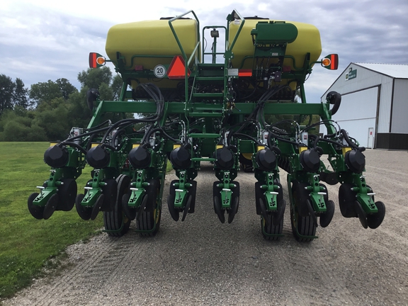 2021 John Deere 1795 Planter