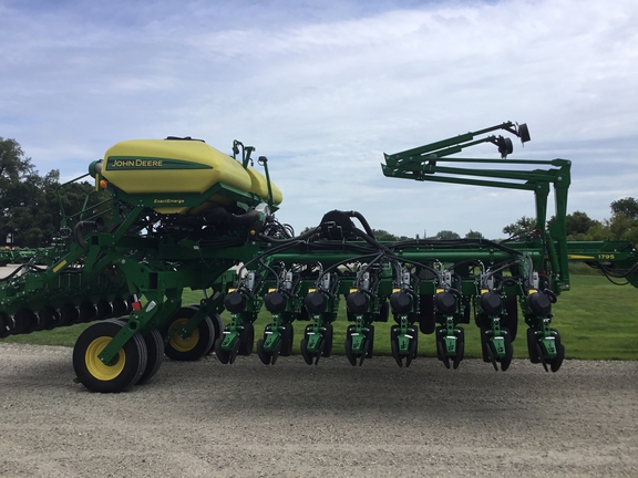 2021 John Deere 1795 Planter