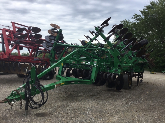 2014 John Deere 2730 Disk Ripper