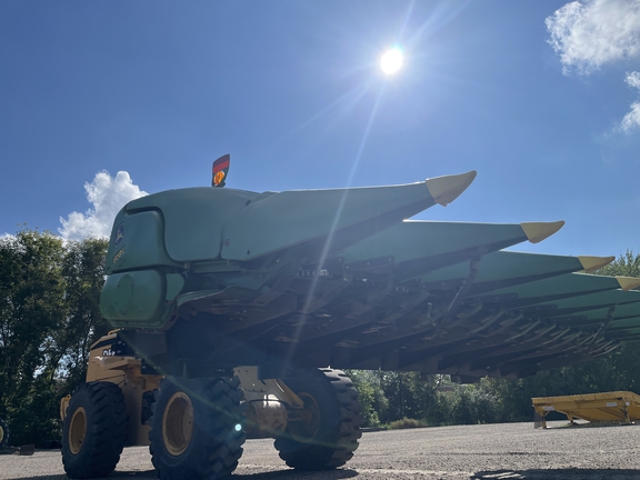 2009 John Deere 608C StalkMaster Header Corn Head