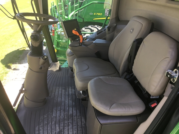 2023 John Deere S780 Combine