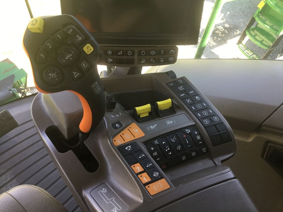 2023 John Deere S780 Combine