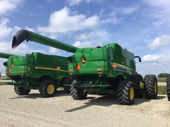 2023 John Deere S780 Combine