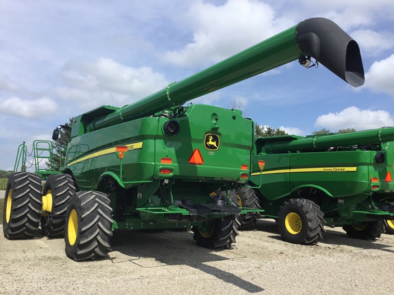 2023 John Deere S780 Combine