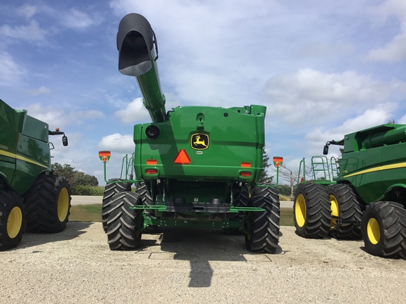 2023 John Deere S780 Combine