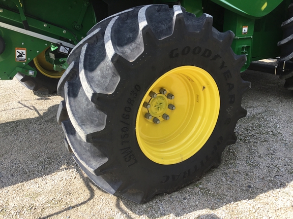 2023 John Deere S780 Combine