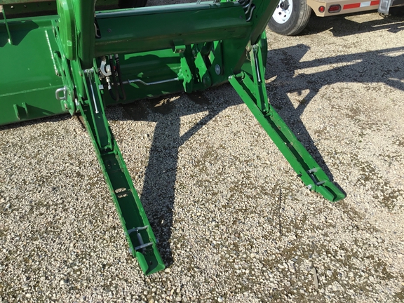 2022 John Deere 660R Loader