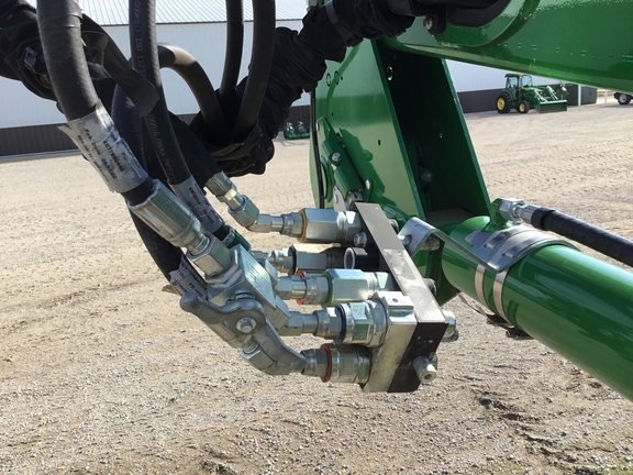 2022 John Deere 660R Loader