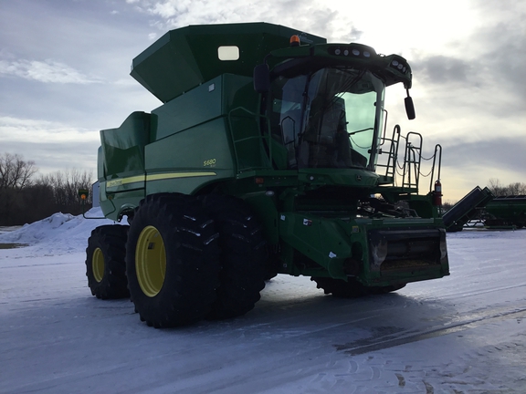 2014 John Deere S680 Combine
