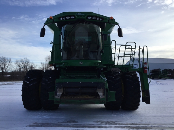 2014 John Deere S680 Combine