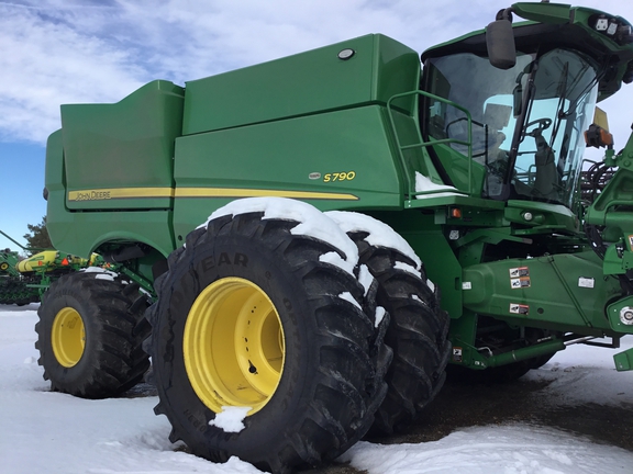 2023 John Deere S790 Combine