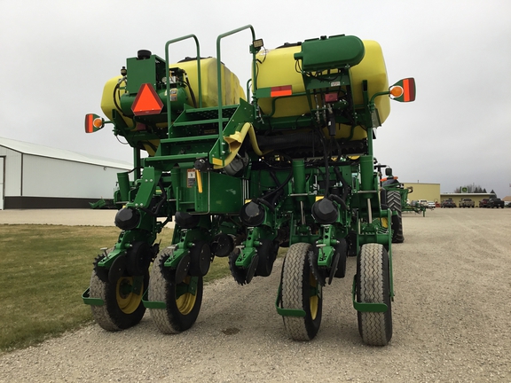 2015 John Deere 1775NT Planter