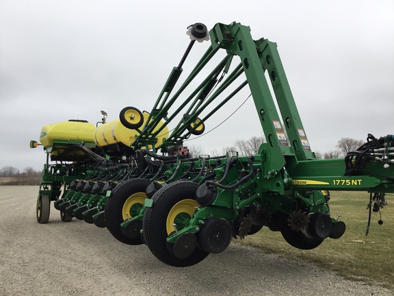 2015 John Deere 1775NT Planter