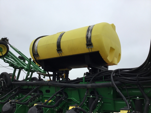 2015 John Deere 1775NT Planter