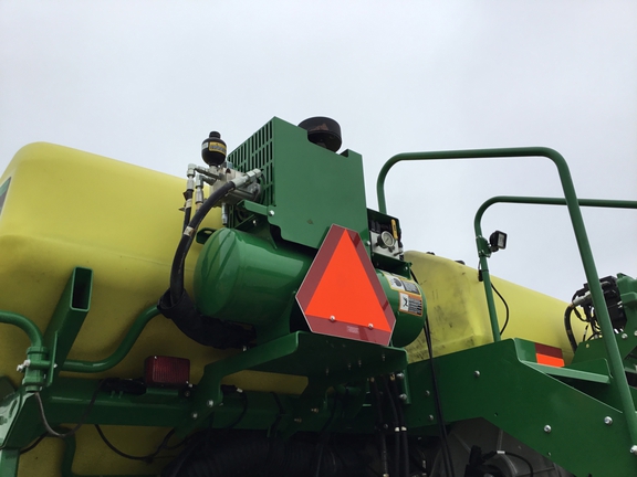 2015 John Deere 1775NT Planter