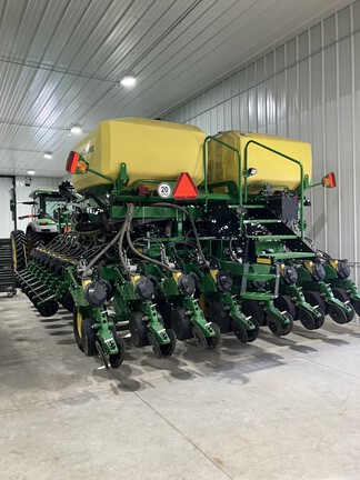2023 John Deere DB44 Planter