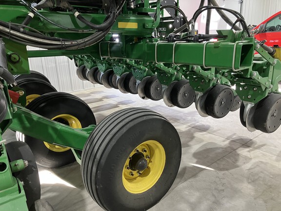 2023 John Deere DB44 Planter