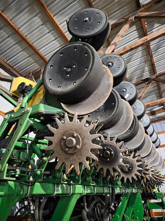 2004 John Deere 1790 Planter