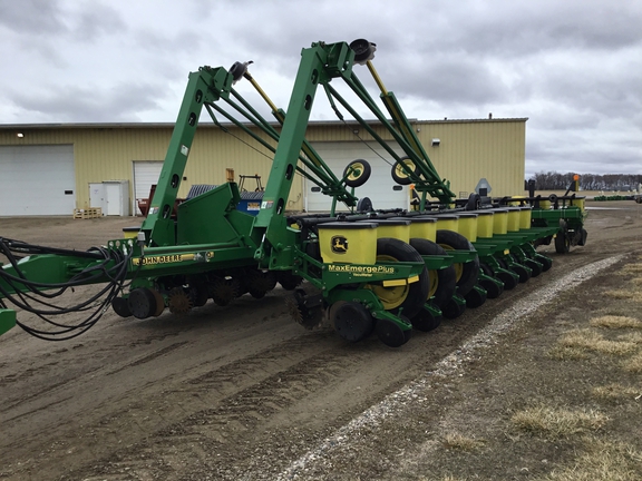 2002 John Deere 1770 Planter