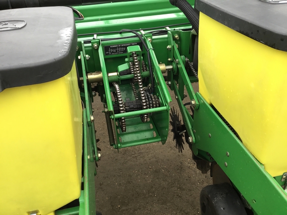 2002 John Deere 1770 Planter
