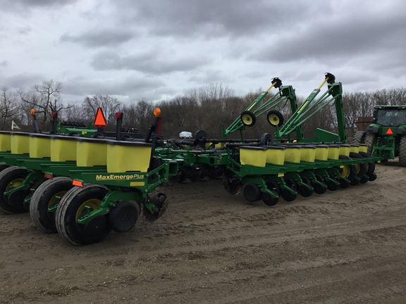 2002 John Deere 1770 Planter