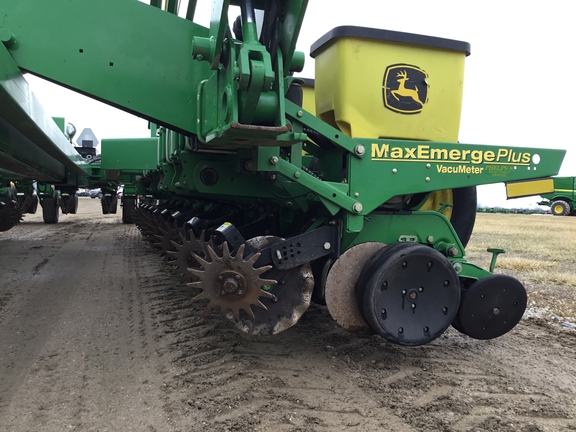 2002 John Deere 1770 Planter