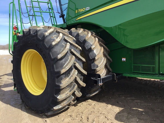 2024 John Deere S790 Combine