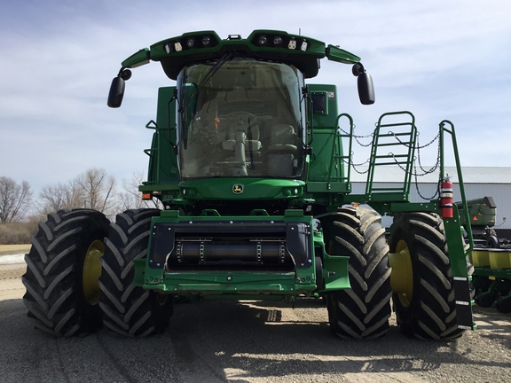 2024 John Deere S780 Combine