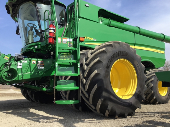 2024 John Deere S780 Combine