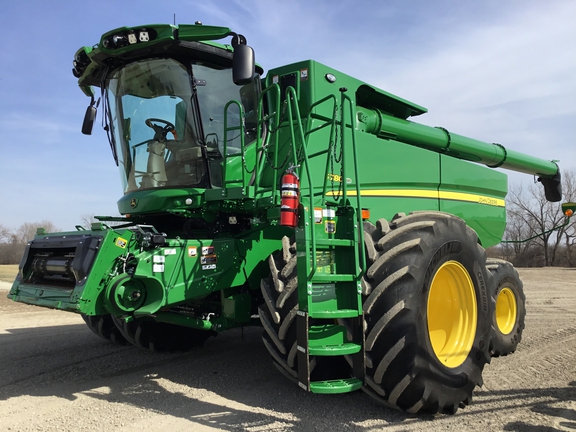 2024 John Deere S780 Combine