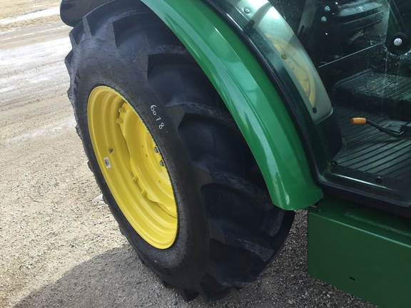 2024 John Deere 5075E Tractor