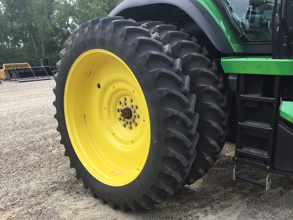 2021 John Deere 8R 250 Tractor