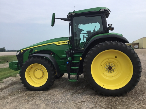 2021 John Deere 8R 250 Tractor